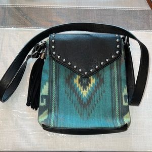 blazin roxx western crossbody